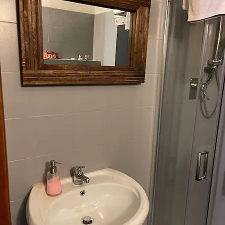 Apartment Little Nest In Oltretorrente Parma