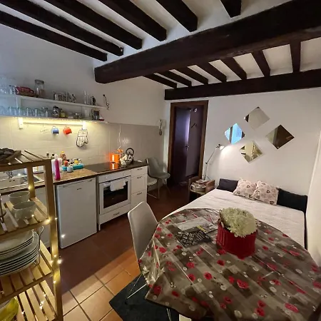 Apartment Little Nest In Oltretorrente *